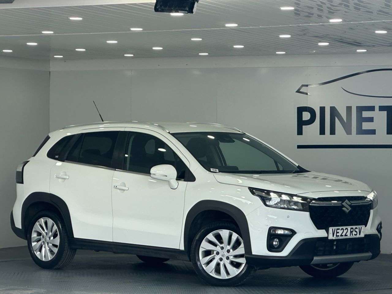 A 2022 SUZUKI S-CROSS 1.4 Boosterjet MHEV Motion SUV 5dr Petrol Hybrid Manual Euro 6 (s/s) (129 p A 2022 SUZUKI S-CROSS 1.4 Boosterjet MHEV Motion SUV 5dr Petrol Hybrid Manual Euro 6 (s/s) (129 p