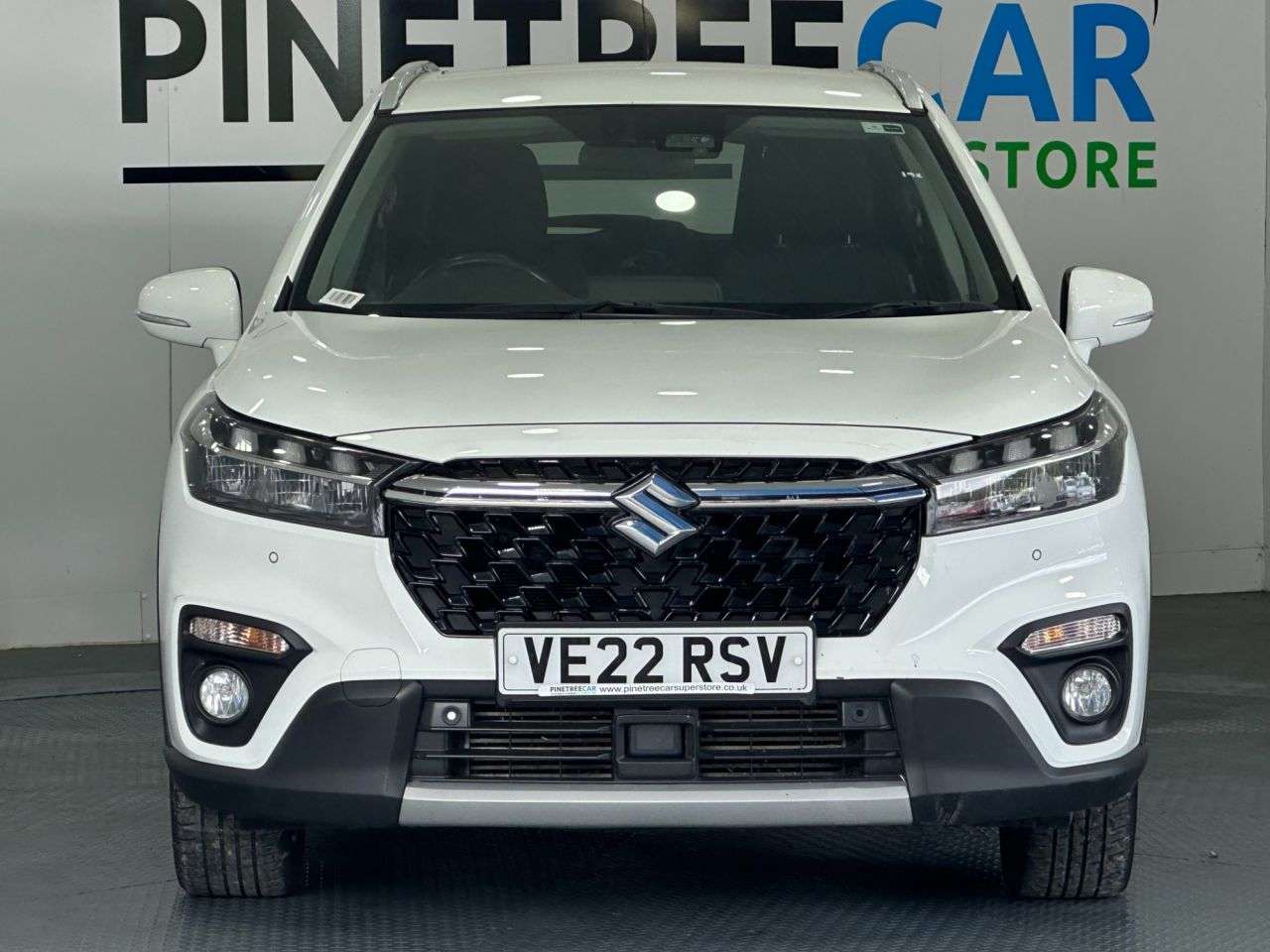 A 2022 SUZUKI S-CROSS 1.4 Boosterjet MHEV Motion SUV 5dr Petrol Hybrid Manual Euro 6 (s/s) (129 p A 2022 SUZUKI S-CROSS 1.4 Boosterjet MHEV Motion SUV 5dr Petrol Hybrid Manual Euro 6 (s/s) (129 p