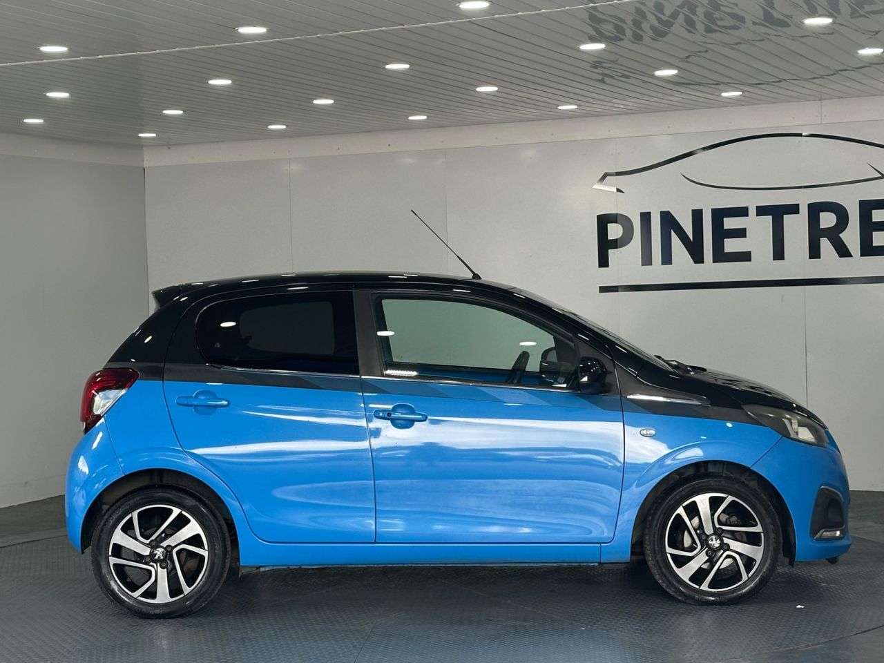 2015 PEUGEOT 108 2015 PEUGEOT 108