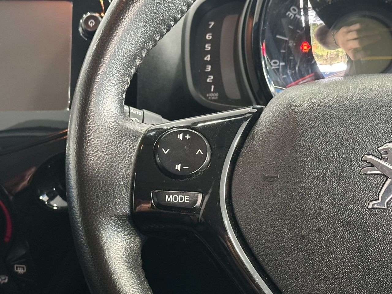2015 PEUGEOT 108 2015 PEUGEOT 108