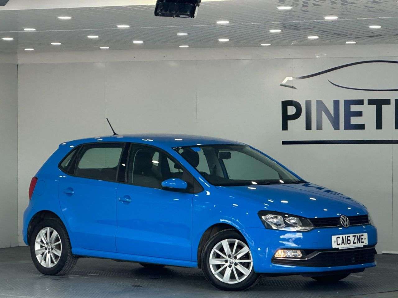 A 2016 VOLKSWAGEN POLO 1.0 BlueMotion Tech SE Hatchback 5dr Petrol Manual Euro 6 (s/s) (60 ps) A 2016 VOLKSWAGEN POLO 1.0 BlueMotion Tech SE Hatchback 5dr Petrol Manual Euro 6 (s/s) (60 ps)