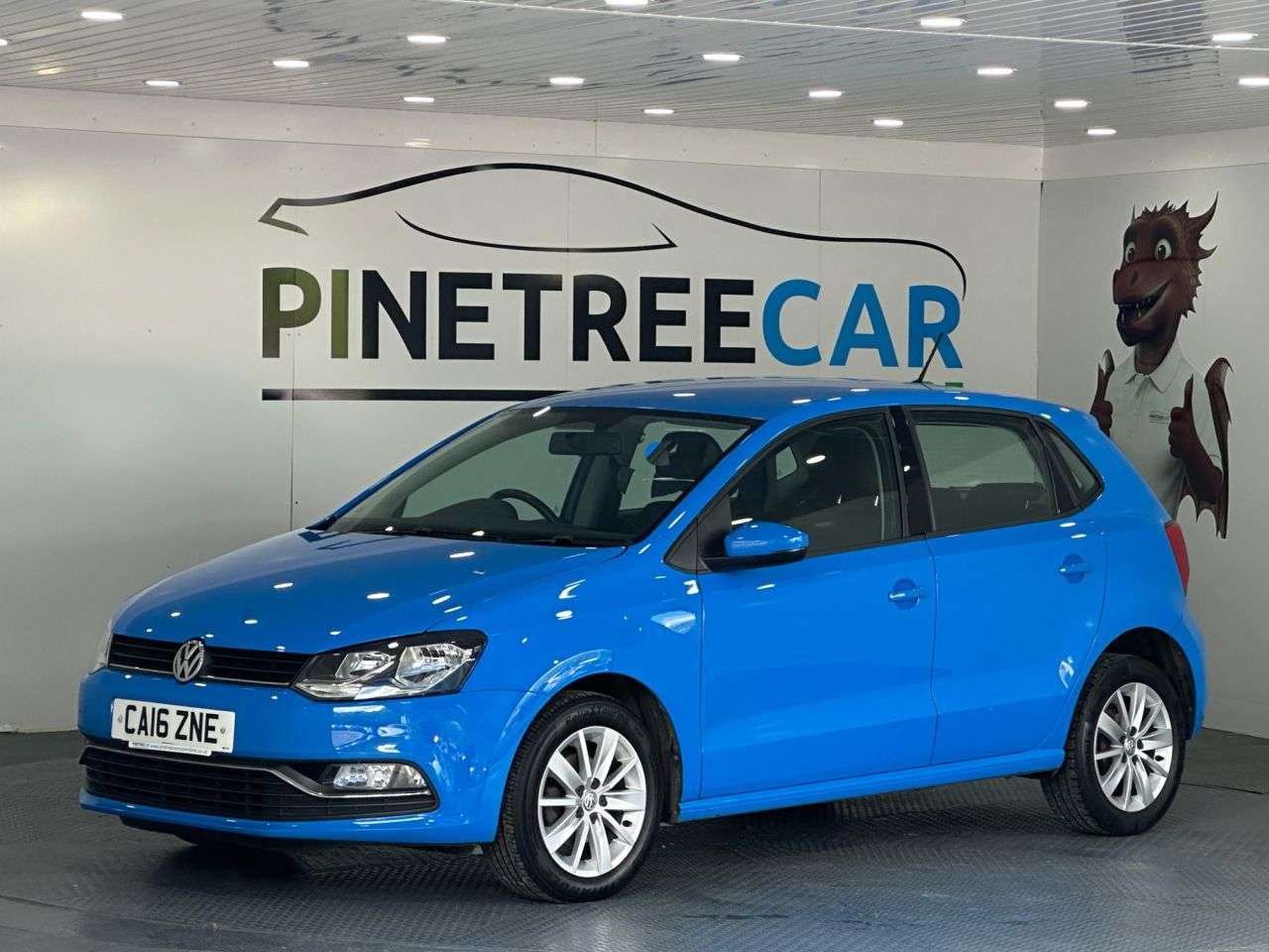 A 2016 VOLKSWAGEN POLO 1.0 BlueMotion Tech SE Hatchback 5dr Petrol Manual Euro 6 (s/s) (60 ps) A 2016 VOLKSWAGEN POLO 1.0 BlueMotion Tech SE Hatchback 5dr Petrol Manual Euro 6 (s/s) (60 ps)