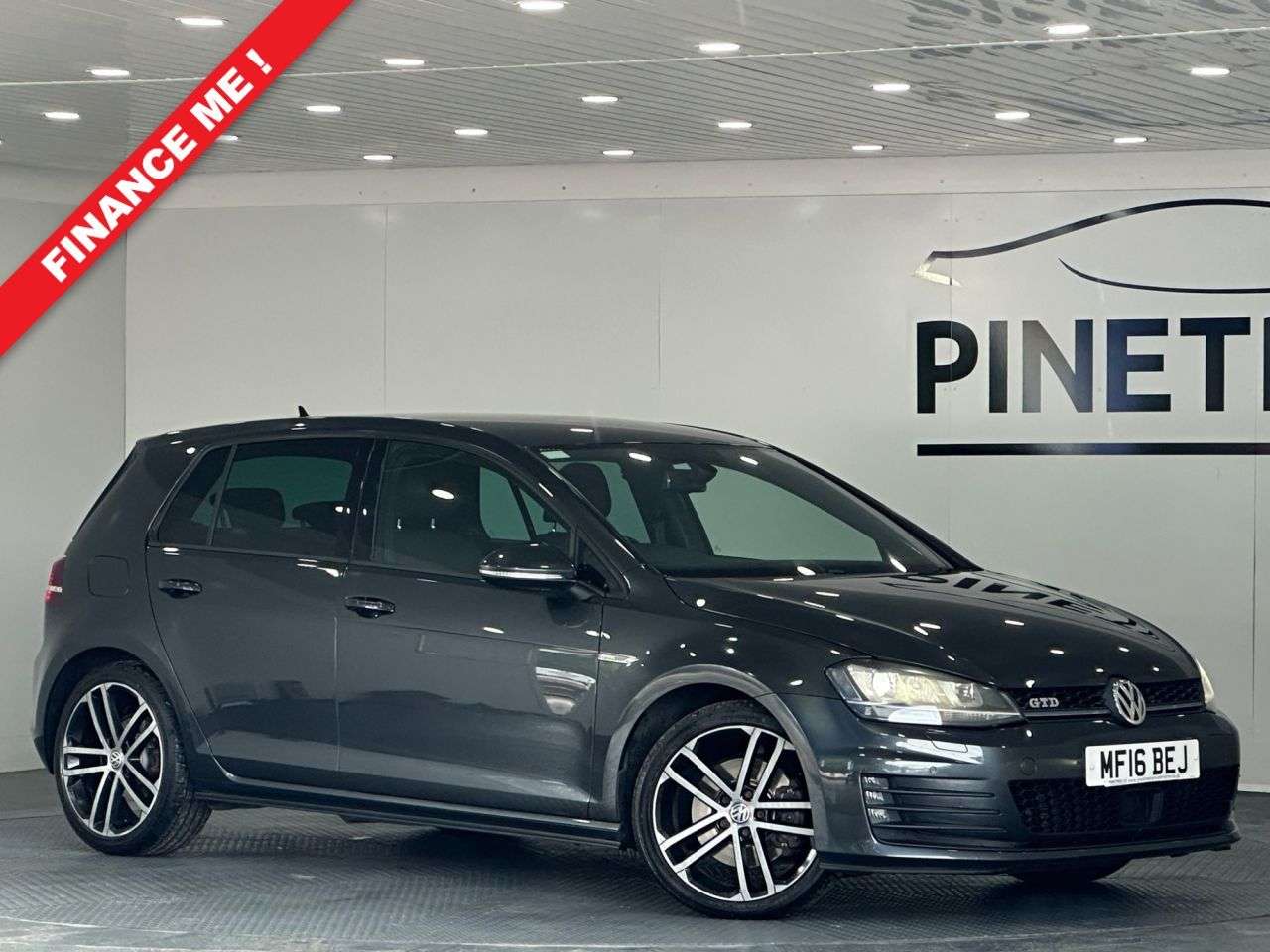 A 2016 VOLKSWAGEN GOLF 2.0 TDI BlueMotion Tech GTD Hatchback 5dr Diesel Manual Euro 6 (s/s) (184 p A 2016 VOLKSWAGEN GOLF 2.0 TDI BlueMotion Tech GTD Hatchback 5dr Diesel Manual Euro 6 (s/s) (184 p
