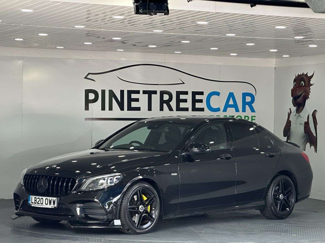 A 2020 MERCEDES-BENZ C CLASS 2.0 C220d AMG Line Saloon 4dr Diesel G-Tronic+ Euro 6 (s/s) (194 ps) A 2020 MERCEDES-BENZ C CLASS 2.0 C220d AMG Line Saloon 4dr Diesel G-Tronic+ Euro 6 (s/s) (194 ps)