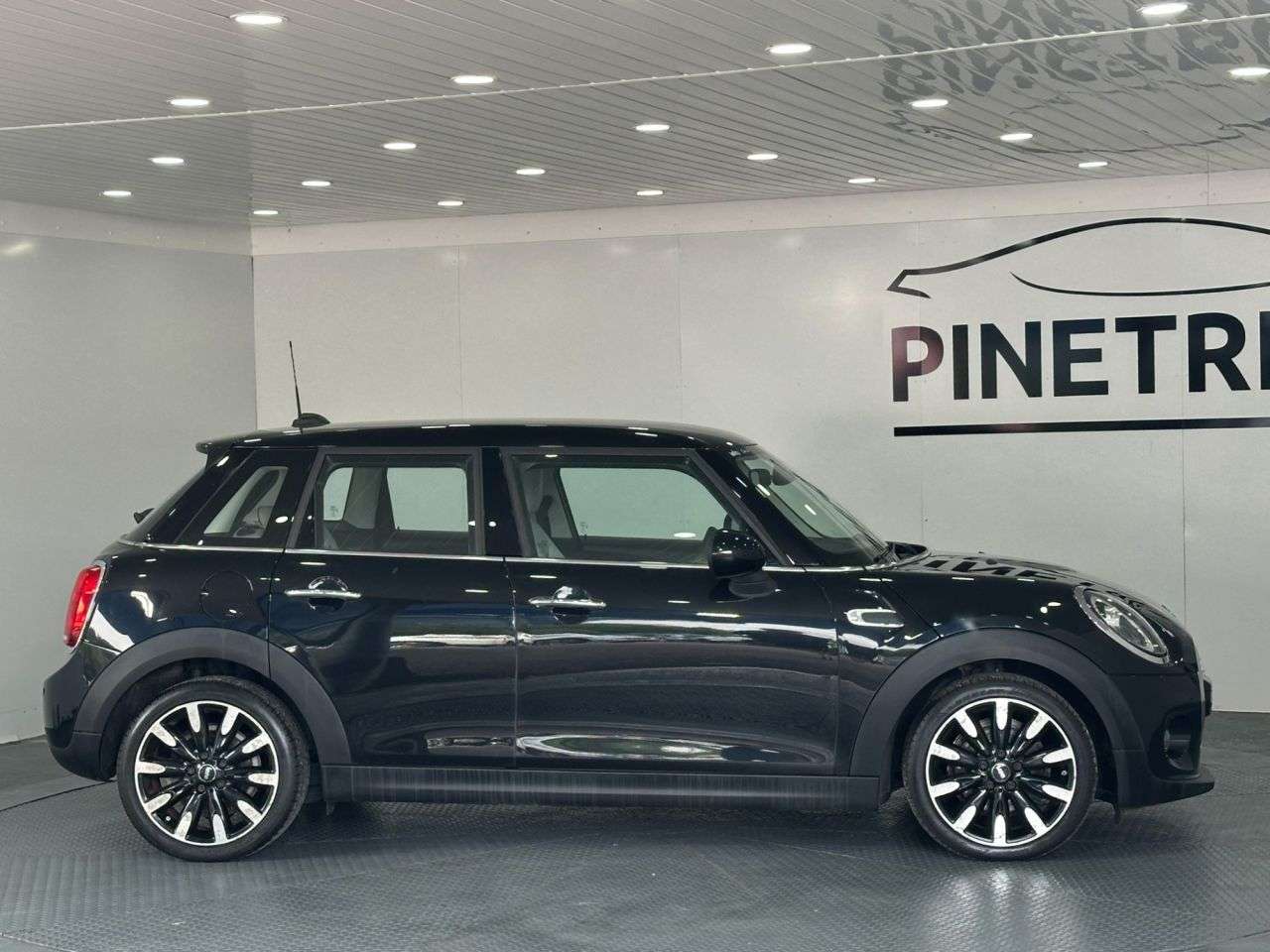 2018 MINI HATCH 2018 MINI HATCH