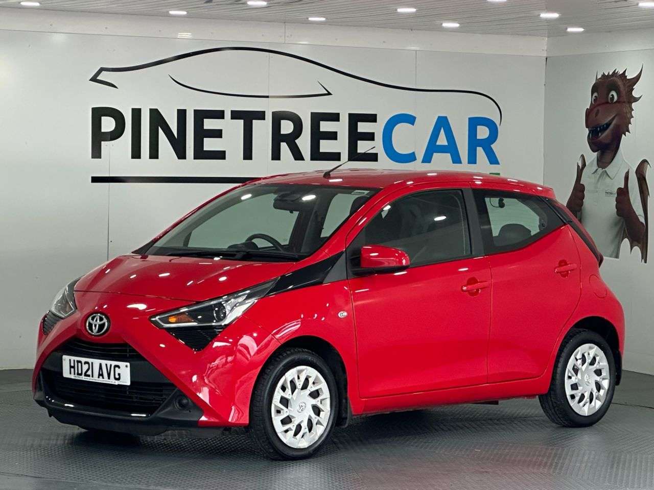A 2021 TOYOTA AYGO 1.0 VVT-i x-play Hatchback 5dr Petrol x-shift Euro 6 (Safety Sense) (71 ps) A 2021 TOYOTA AYGO 1.0 VVT-i x-play Hatchback 5dr Petrol x-shift Euro 6 (Safety Sense) (71 ps)