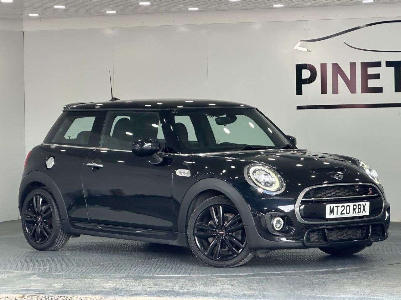 A 2020 MINI HATCH 2.0 Cooper S Sport Hatchback 3dr Petrol Steptronic Euro 6 (s/s) (192 ps) A 2020 MINI HATCH 2.0 Cooper S Sport Hatchback 3dr Petrol Steptronic Euro 6 (s/s) (192 ps)