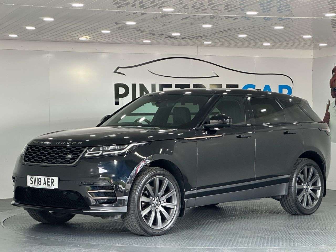 A 2018 LAND ROVER RANGE ROVER VELAR 2.0 D240 R-Dynamic HSE SUV 5dr Diesel Auto 4WD Euro 6 (s/s) (240 ps) A 2018 LAND ROVER RANGE ROVER VELAR 2.0 D240 R-Dynamic HSE SUV 5dr Diesel Auto 4WD Euro 6 (s/s) (240 ps)