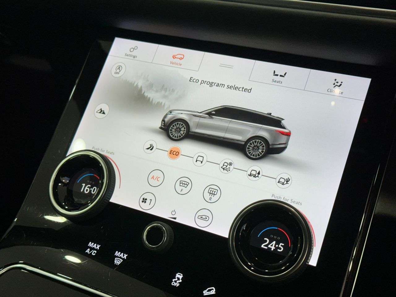2018 LAND ROVER RANGE ROVER VELAR 2018 LAND ROVER RANGE ROVER VELAR