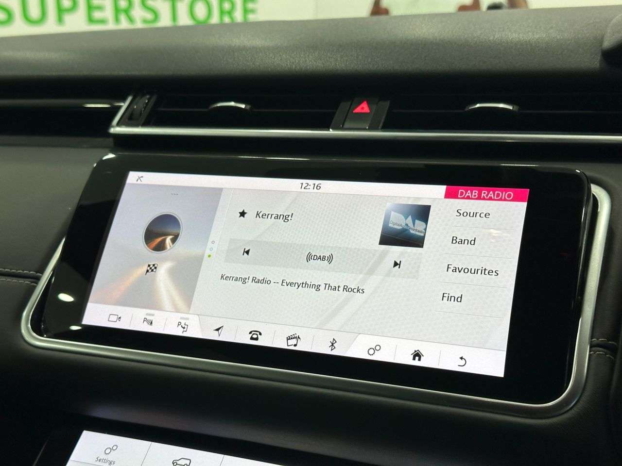 2018 LAND ROVER RANGE ROVER VELAR 2018 LAND ROVER RANGE ROVER VELAR