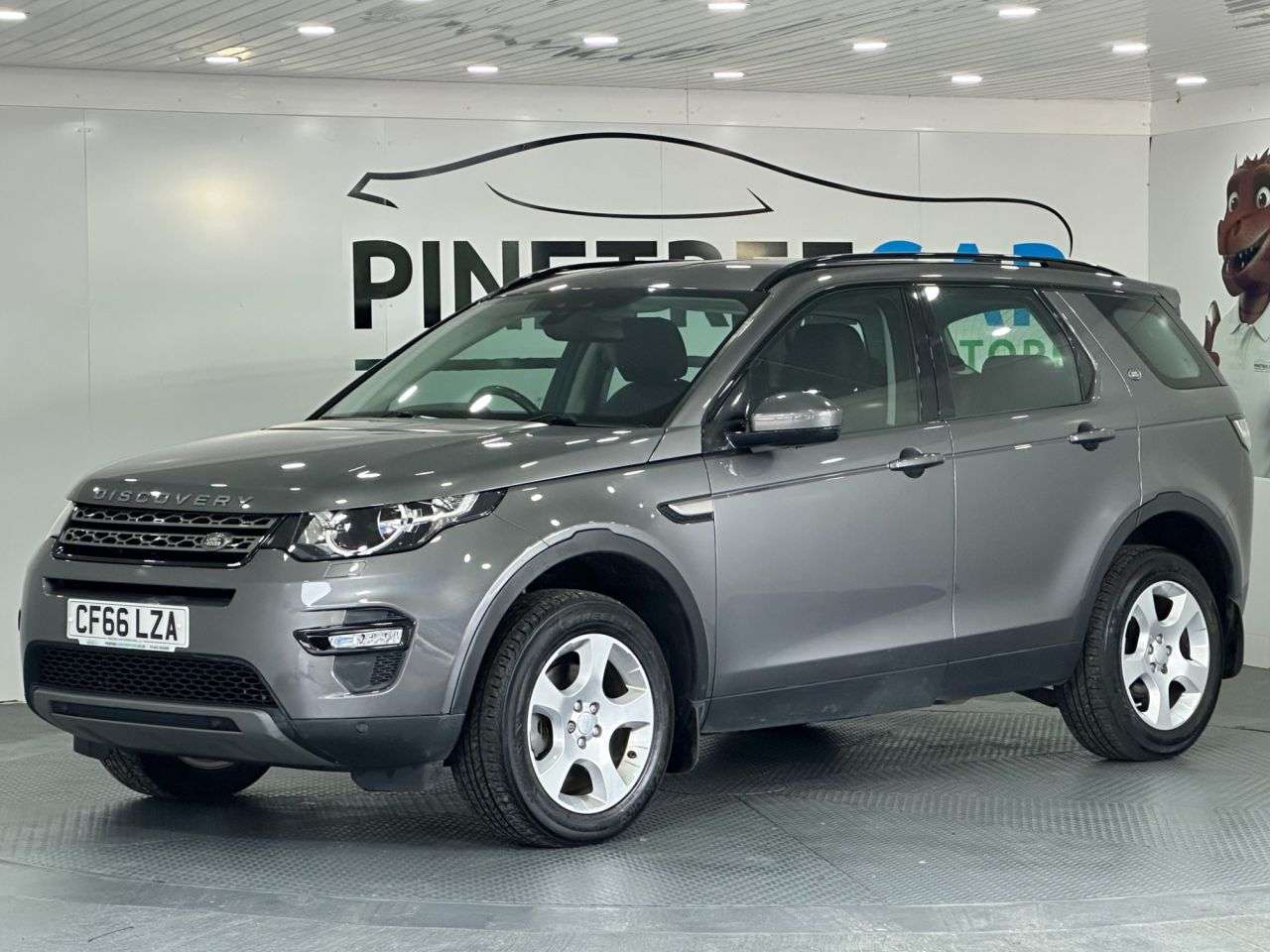 A 2016 LAND ROVER DISCOVERY SPORT 2.0 TD4 SE Tech SUV 5dr Diesel Manual 4WD Euro 6 (s/s) (5 Seat) (150 ps) A 2016 LAND ROVER DISCOVERY SPORT 2.0 TD4 SE Tech SUV 5dr Diesel Manual 4WD Euro 6 (s/s) (5 Seat) (150 ps)
