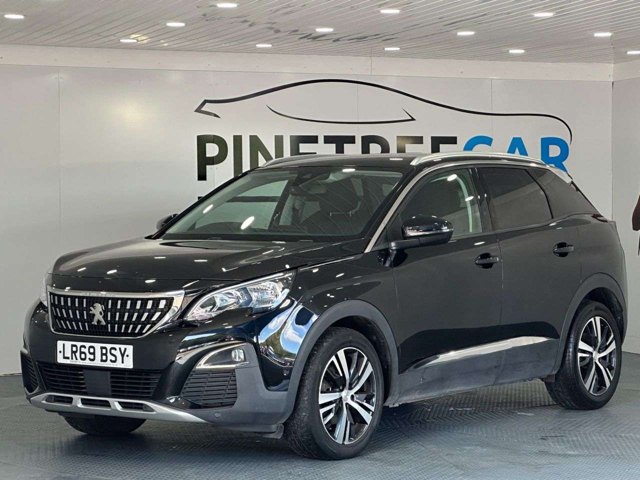 A 2019 PEUGEOT 3008 1.2 PureTech Allure SUV 5dr Petrol Manual Euro 6 (s/s) (130 ps) A 2019 PEUGEOT 3008 1.2 PureTech Allure SUV 5dr Petrol Manual Euro 6 (s/s) (130 ps)