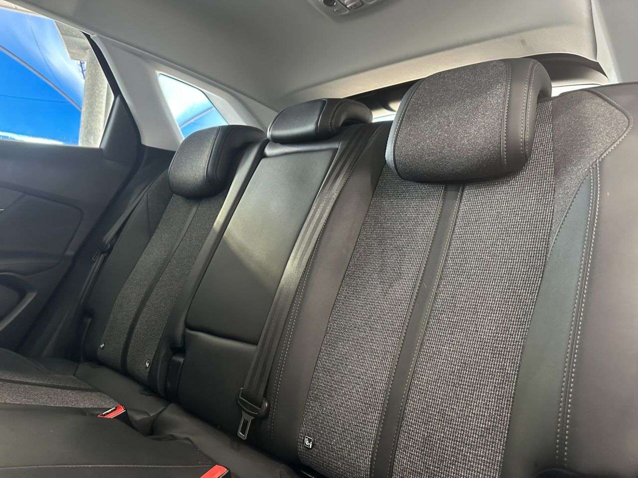 2019 PEUGEOT 3008 2019 PEUGEOT 3008