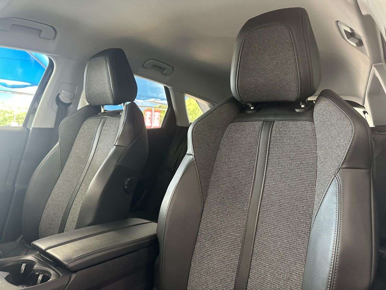 2019 PEUGEOT 3008 2019 PEUGEOT 3008