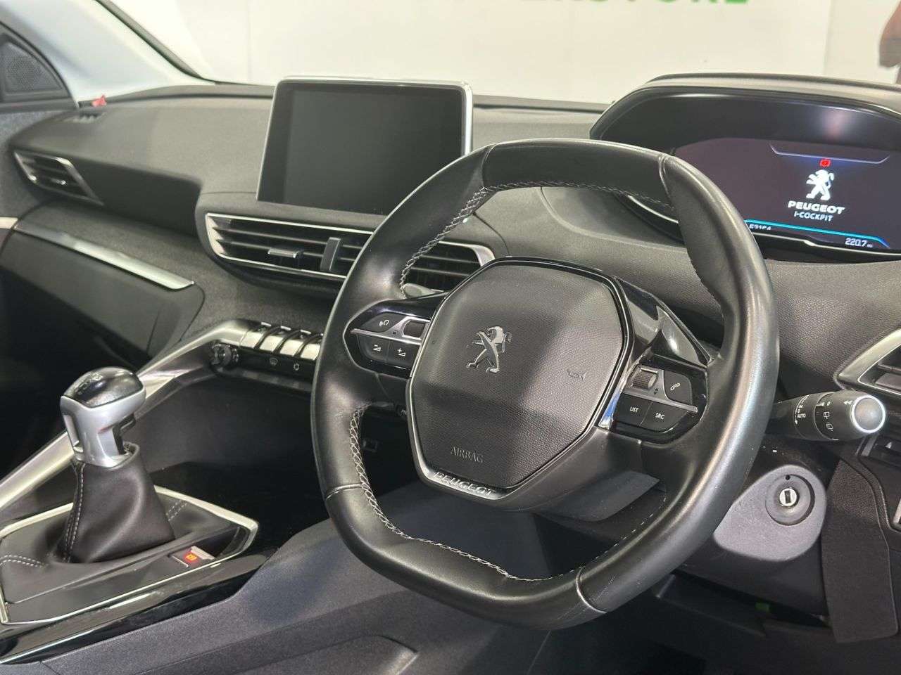 2019 PEUGEOT 3008 2019 PEUGEOT 3008