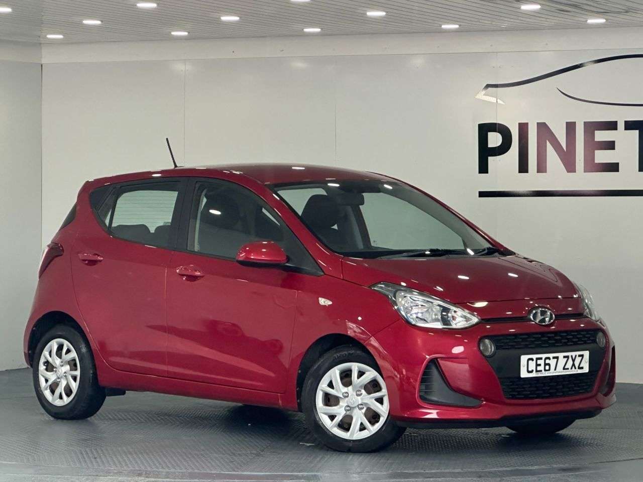 A 2017 HYUNDAI I10 1.0 SE Hatchback 5dr Petrol Manual Euro 6 (66 ps) A 2017 HYUNDAI I10 1.0 SE Hatchback 5dr Petrol Manual Euro 6 (66 ps)