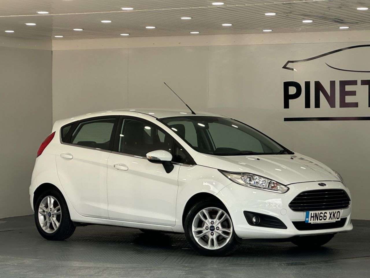 A 2016 FORD FIESTA 1.0T EcoBoost Zetec Hatchback 5dr Petrol Manual Euro 6 (s/s) (100 ps) A 2016 FORD FIESTA 1.0T EcoBoost Zetec Hatchback 5dr Petrol Manual Euro 6 (s/s) (100 ps)