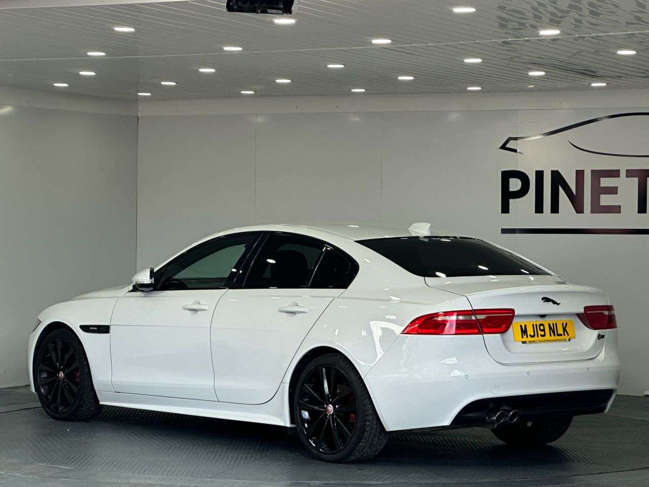2019 JAGUAR XE 2019 JAGUAR XE