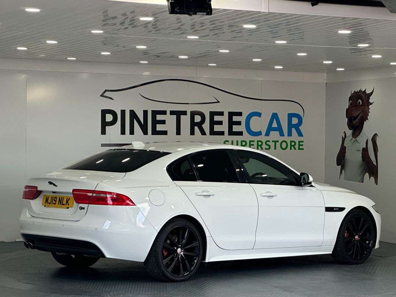 2019 JAGUAR XE 2019 JAGUAR XE