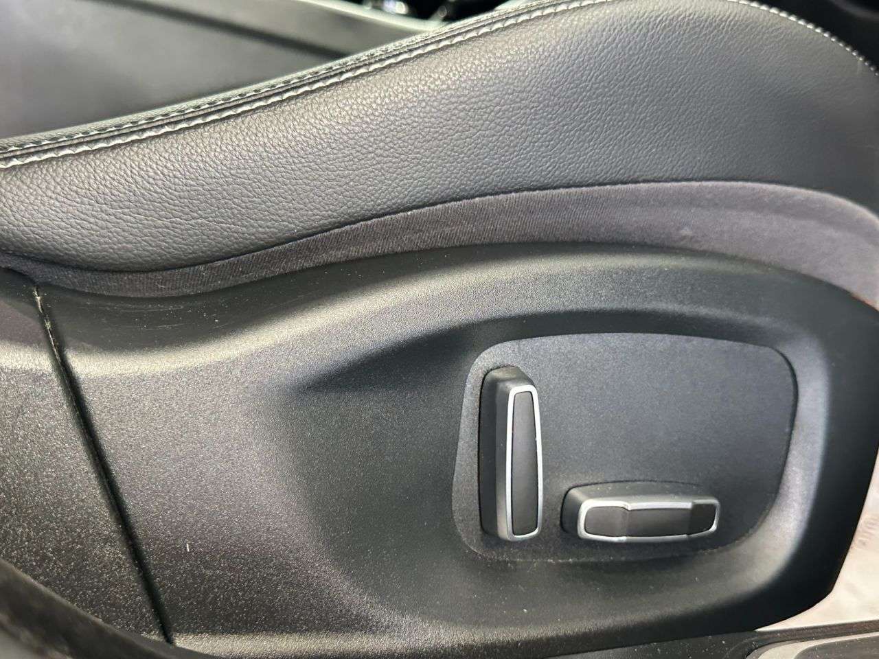 2019 JAGUAR XE 2019 JAGUAR XE