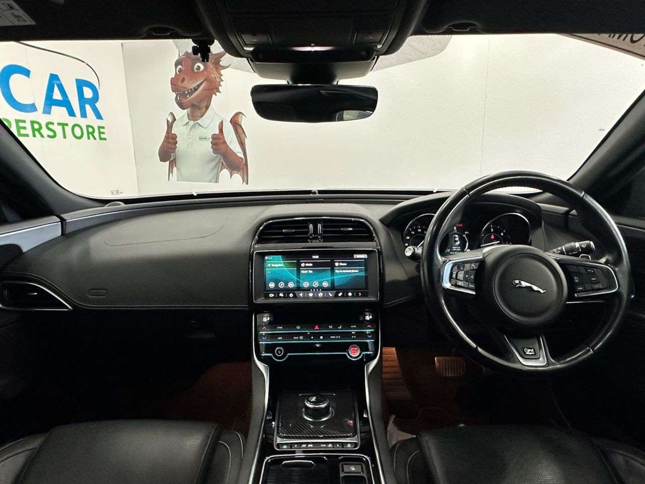 2019 JAGUAR XE 2019 JAGUAR XE