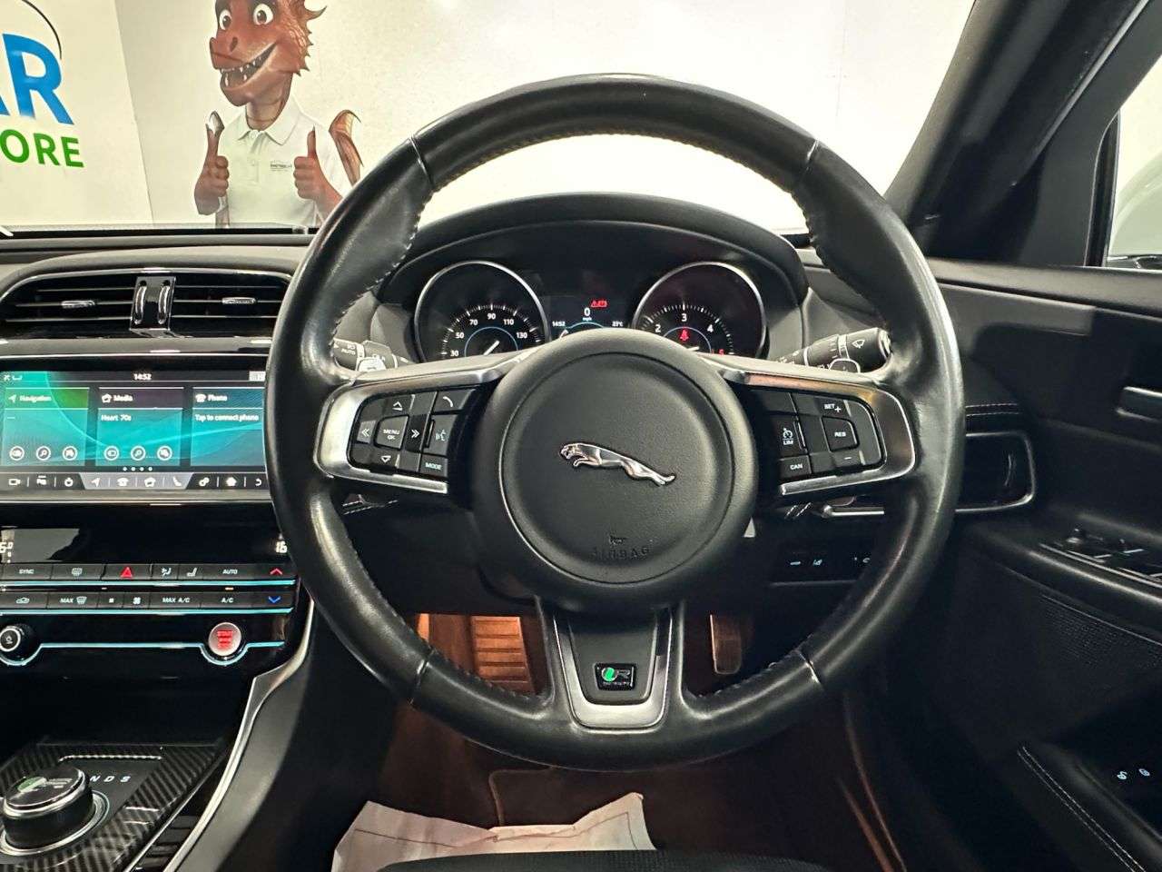 2019 JAGUAR XE 2019 JAGUAR XE