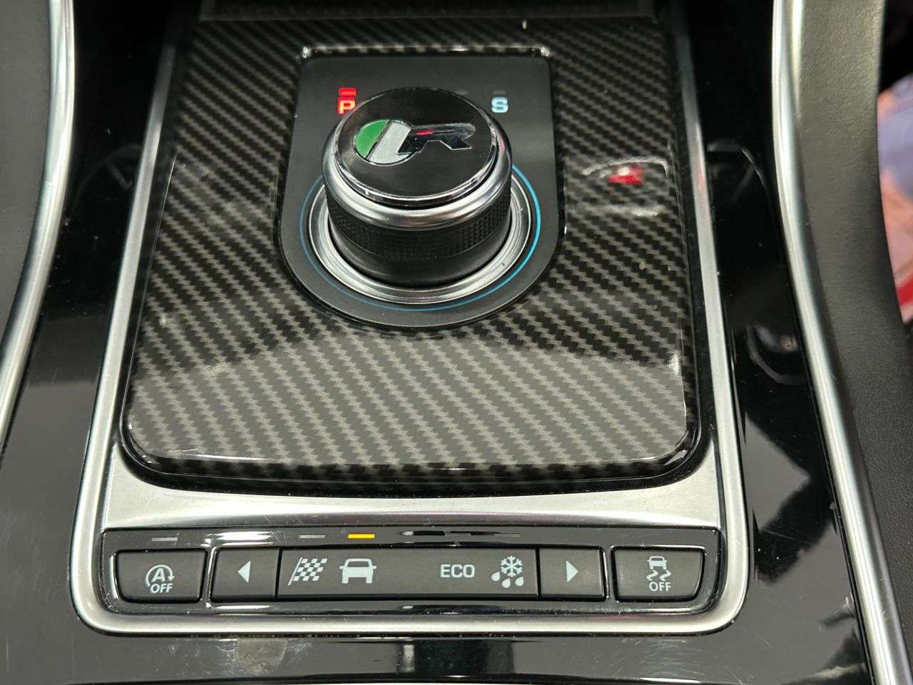 2019 JAGUAR XE 2019 JAGUAR XE