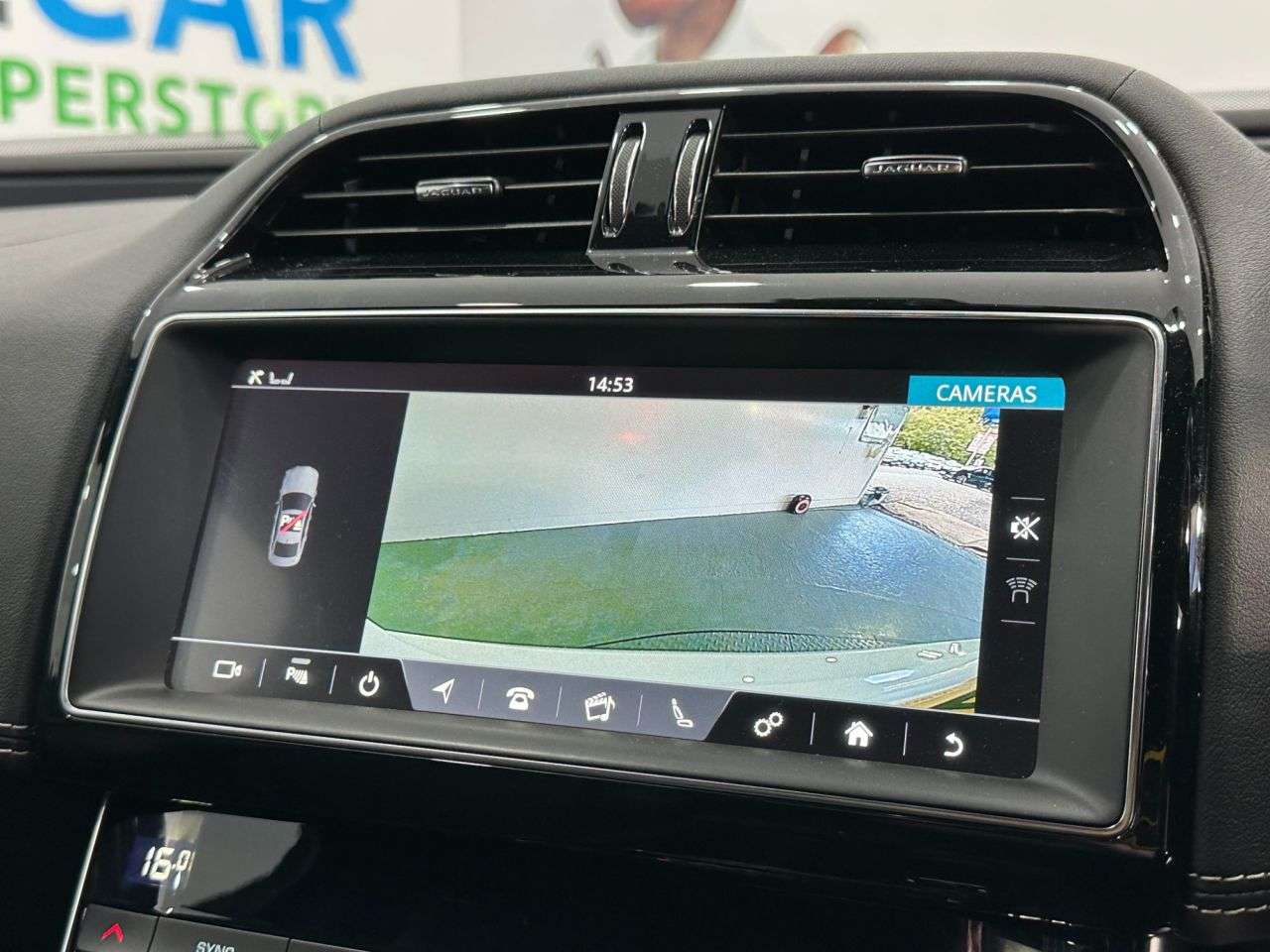 2019 JAGUAR XE 2019 JAGUAR XE