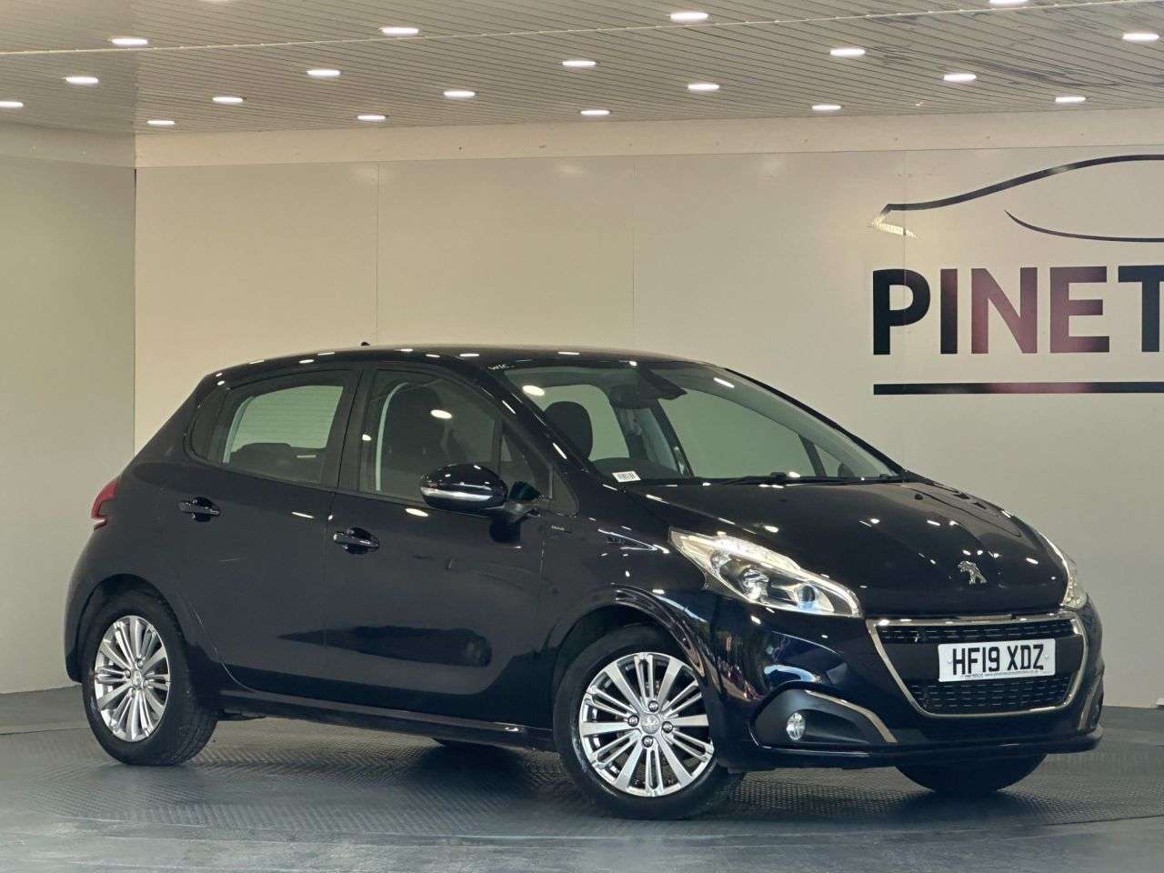 A 2019 PEUGEOT 208 1.2 PureTech Signature Hatchback 5dr Petrol Manual Euro 6 (s/s) (82 ps) A 2019 PEUGEOT 208 1.2 PureTech Signature Hatchback 5dr Petrol Manual Euro 6 (s/s) (82 ps)