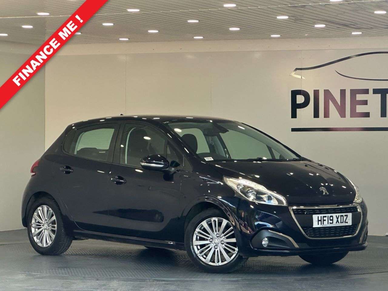 A 2019 PEUGEOT 208 1.2 PureTech Signature Hatchback 5dr Petrol Manual Euro 6 (s/s) (82 ps) A 2019 PEUGEOT 208 1.2 PureTech Signature Hatchback 5dr Petrol Manual Euro 6 (s/s) (82 ps)