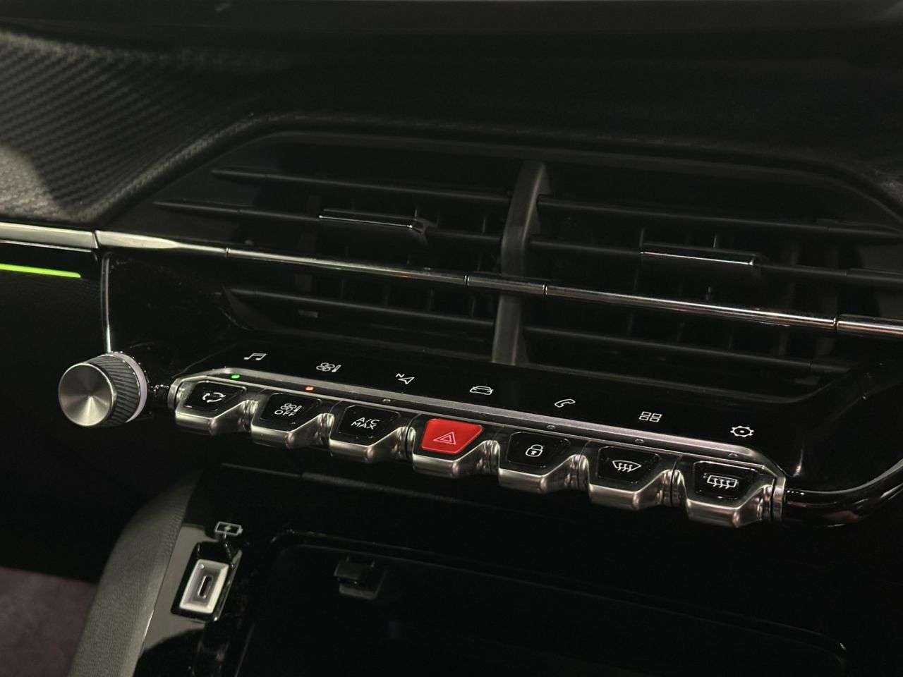 2021 PEUGEOT 208 2021 PEUGEOT 208