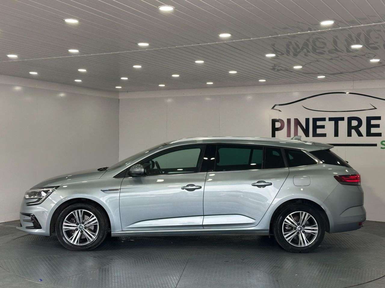 2021 RENAULT MEGANE 2021 RENAULT MEGANE