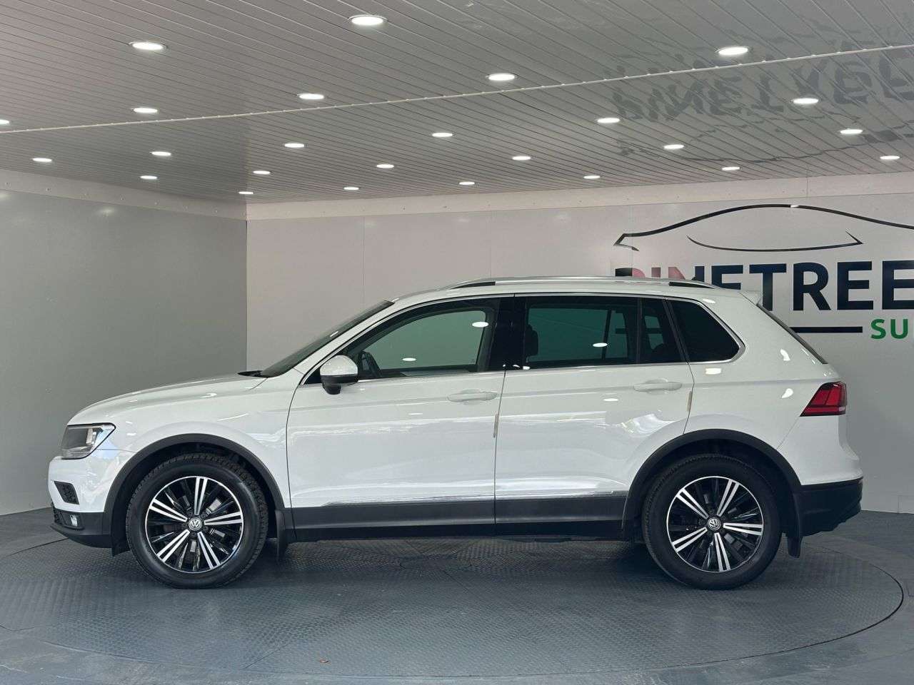2018 VOLKSWAGEN TIGUAN 2018 VOLKSWAGEN TIGUAN