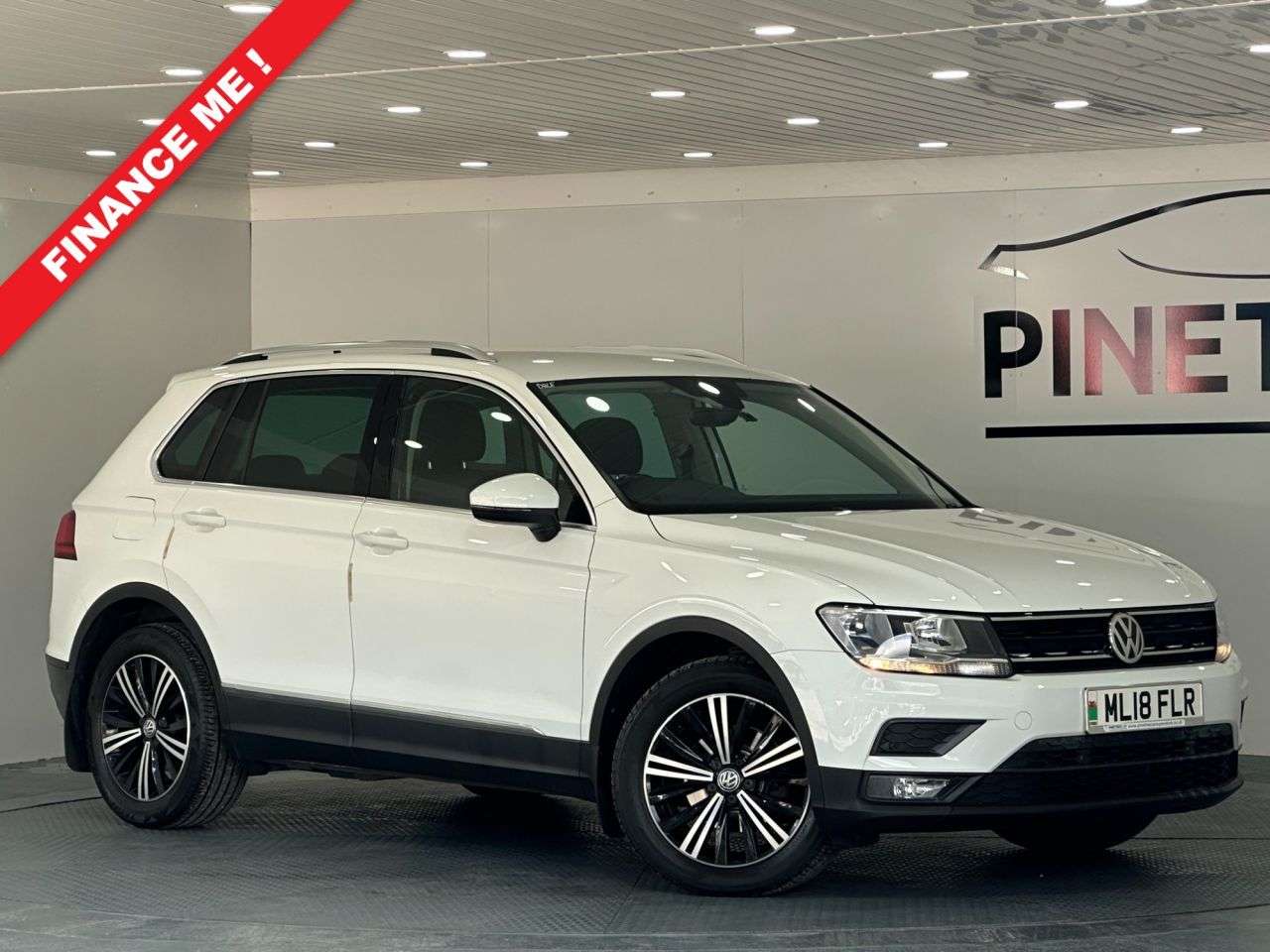 A 2018 VOLKSWAGEN TIGUAN 2.0 TDI SE SUV 5dr Diesel Manual Euro 6 (s/s) (150 ps) A 2018 VOLKSWAGEN TIGUAN 2.0 TDI SE SUV 5dr Diesel Manual Euro 6 (s/s) (150 ps)