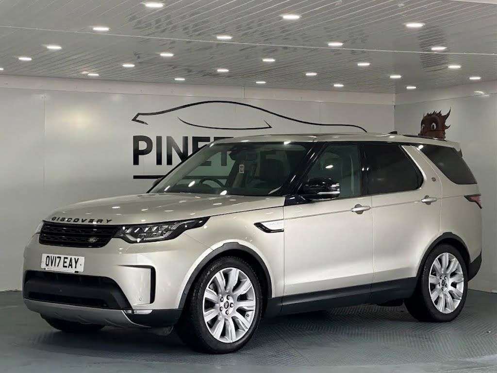 A 2017 LAND ROVER DISCOVERY 2.0 SD4 HSE Luxury SUV 5dr Diesel Auto 4WD Euro 6 (s/s) (240 ps) A 2017 LAND ROVER DISCOVERY 2.0 SD4 HSE Luxury SUV 5dr Diesel Auto 4WD Euro 6 (s/s) (240 ps)