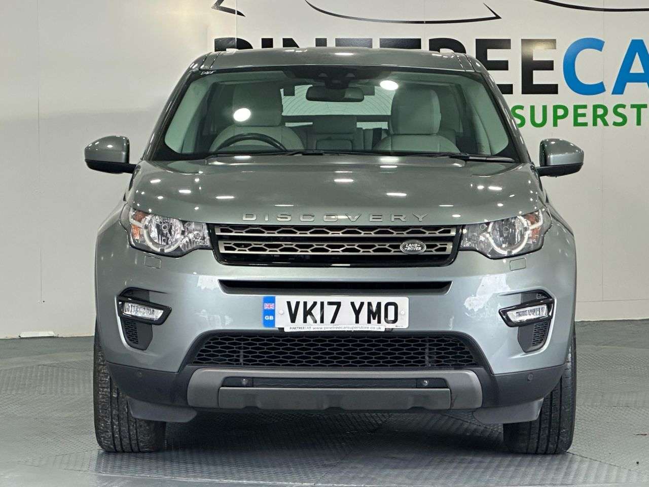 A 2017 LAND ROVER DISCOVERY SPORT 2.0 TD4 SE Tech SUV 5dr Diesel Manual 4WD Euro 6 (s/s) (5 Seat) (150 ps) A 2017 LAND ROVER DISCOVERY SPORT 2.0 TD4 SE Tech SUV 5dr Diesel Manual 4WD Euro 6 (s/s) (5 Seat) (150 ps)