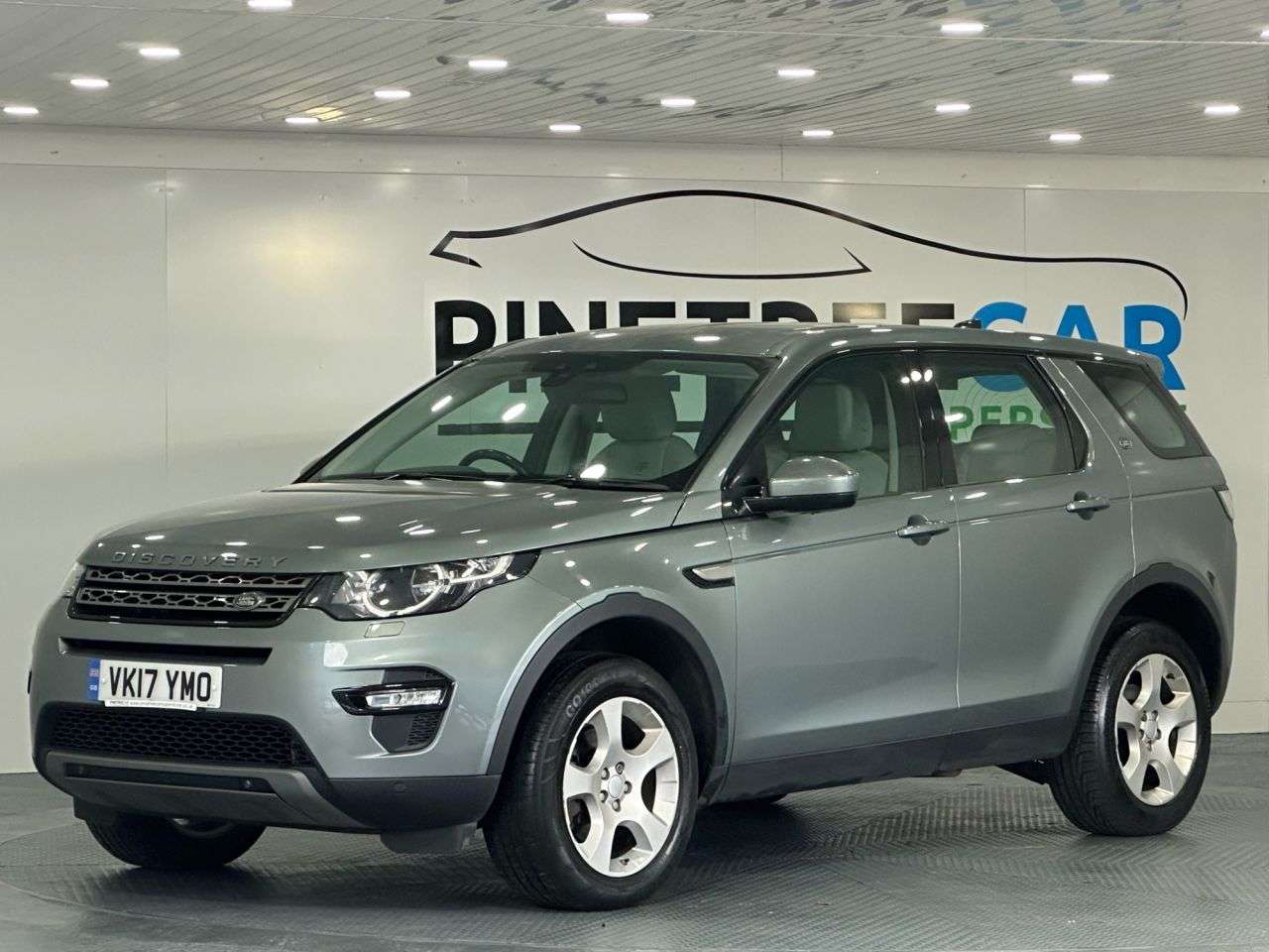 A 2017 LAND ROVER DISCOVERY SPORT 2.0 TD4 SE Tech SUV 5dr Diesel Manual 4WD Euro 6 (s/s) (5 Seat) (150 ps) A 2017 LAND ROVER DISCOVERY SPORT 2.0 TD4 SE Tech SUV 5dr Diesel Manual 4WD Euro 6 (s/s) (5 Seat) (150 ps)