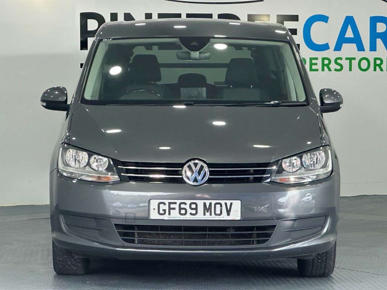 A 2019 VOLKSWAGEN SHARAN 2.0 TDI S MPV 5dr Diesel DSG Euro 6 (s/s) (150 ps) A 2019 VOLKSWAGEN SHARAN 2.0 TDI S MPV 5dr Diesel DSG Euro 6 (s/s) (150 ps)