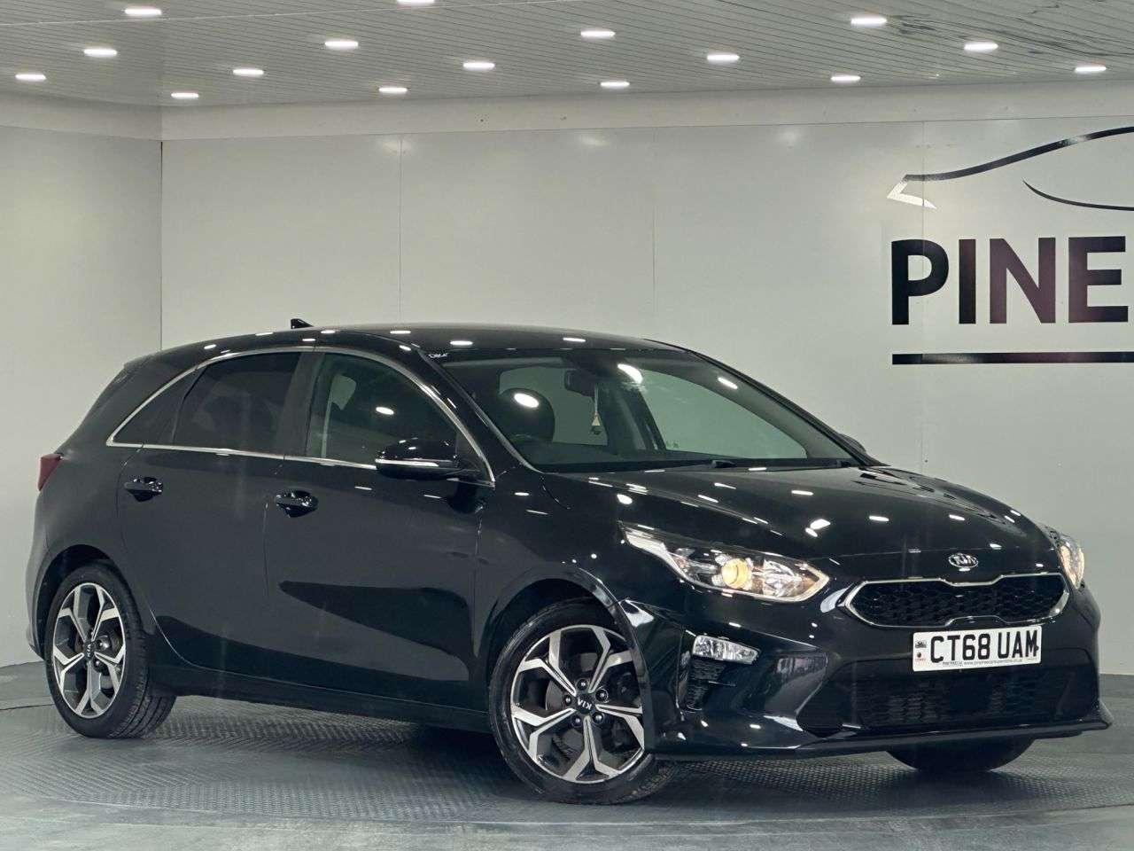 A 2019 KIA CEED 1.4 T-GDi 3 Hatchback 5dr Petrol Manual Euro 6 (s/s) (138 bhp) A 2019 KIA CEED 1.4 T-GDi 3 Hatchback 5dr Petrol Manual Euro 6 (s/s) (138 bhp)