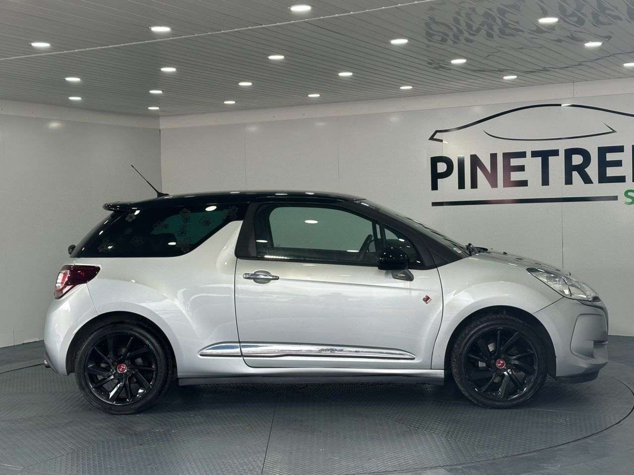 2018 DS AUTOMOBILES DS 3 2018 DS AUTOMOBILES DS 3