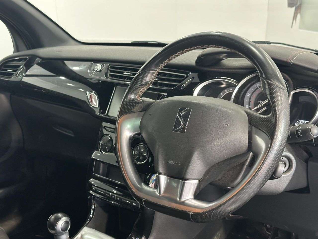 2018 DS AUTOMOBILES DS 3 2018 DS AUTOMOBILES DS 3