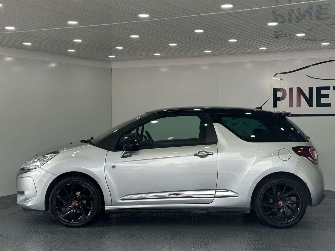 2018 DS AUTOMOBILES DS 3 2018 DS AUTOMOBILES DS 3