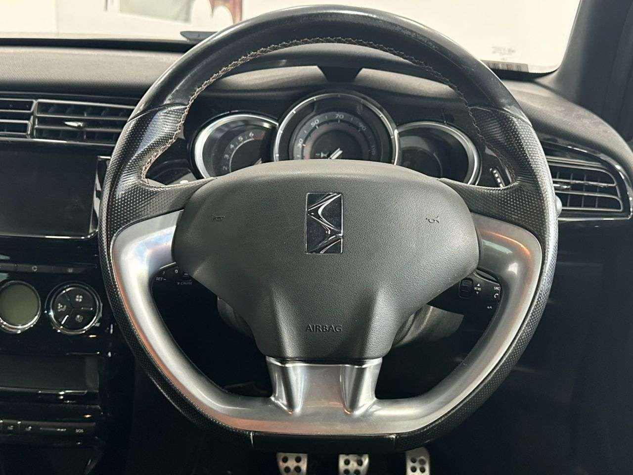 2018 DS AUTOMOBILES DS 3 2018 DS AUTOMOBILES DS 3