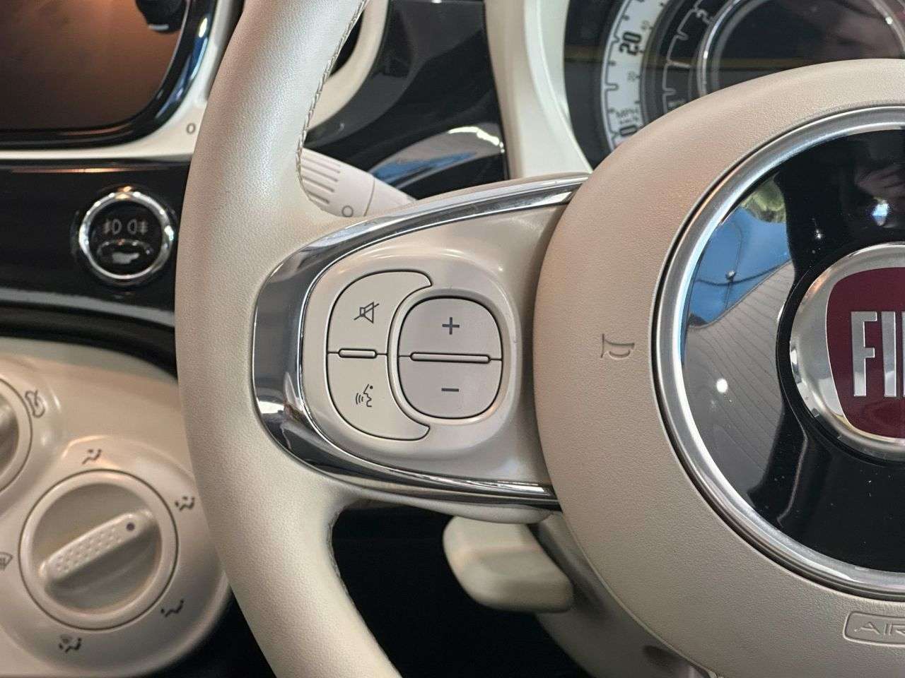 2019 FIAT 500 2019 FIAT 500