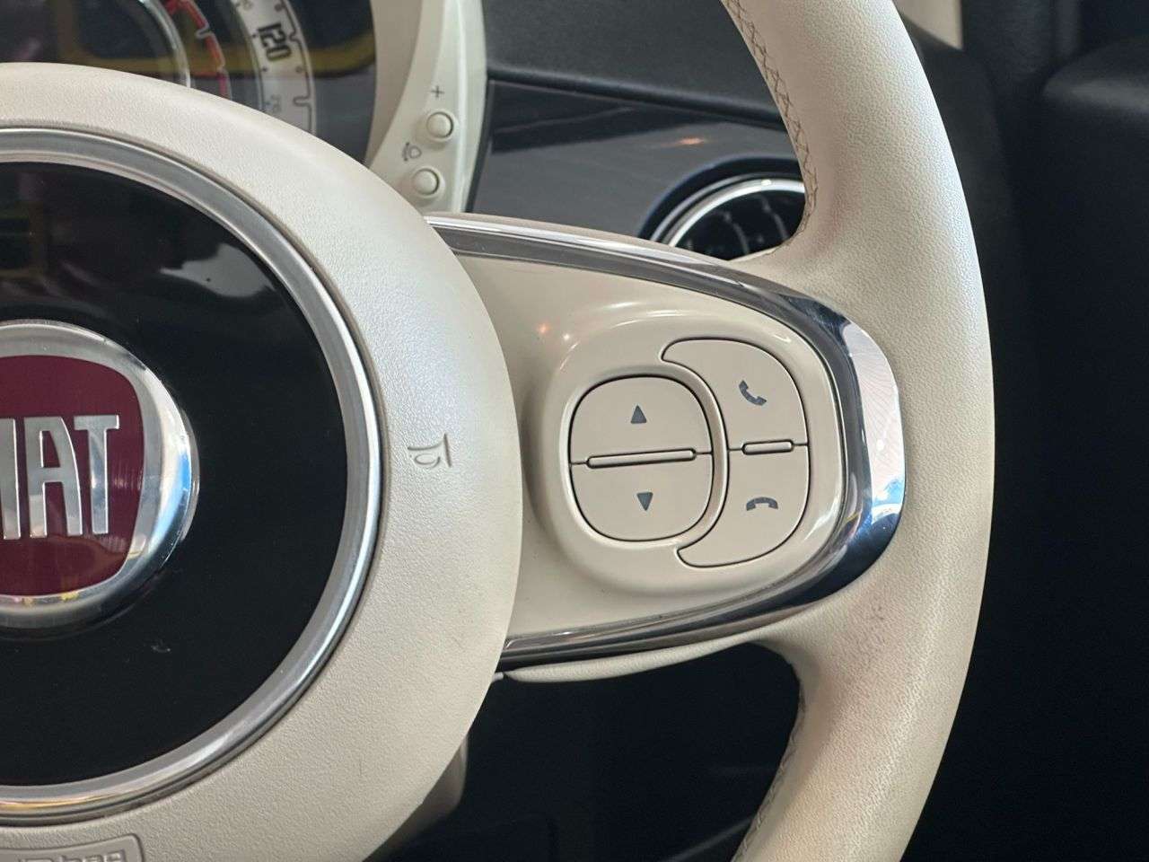 2019 FIAT 500 2019 FIAT 500