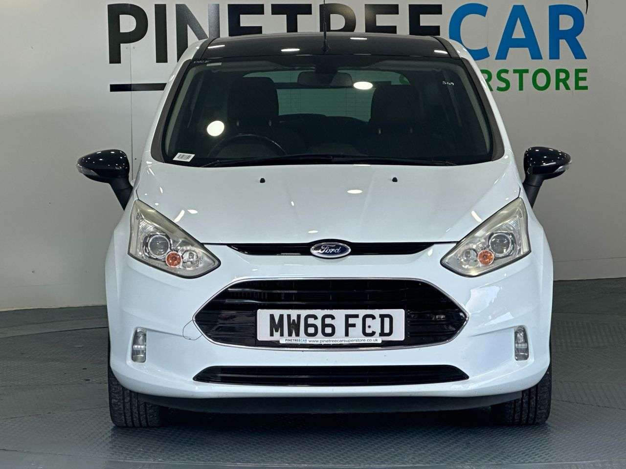 A 2016 FORD B-MAX 1.0T EcoBoost Zetec White Edition MPV 5dr Petrol Manual Euro 6 (s/s) (140 p A 2016 FORD B-MAX 1.0T EcoBoost Zetec White Edition MPV 5dr Petrol Manual Euro 6 (s/s) (140 p