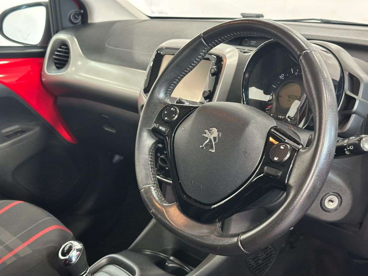 2015 PEUGEOT 108 2015 PEUGEOT 108