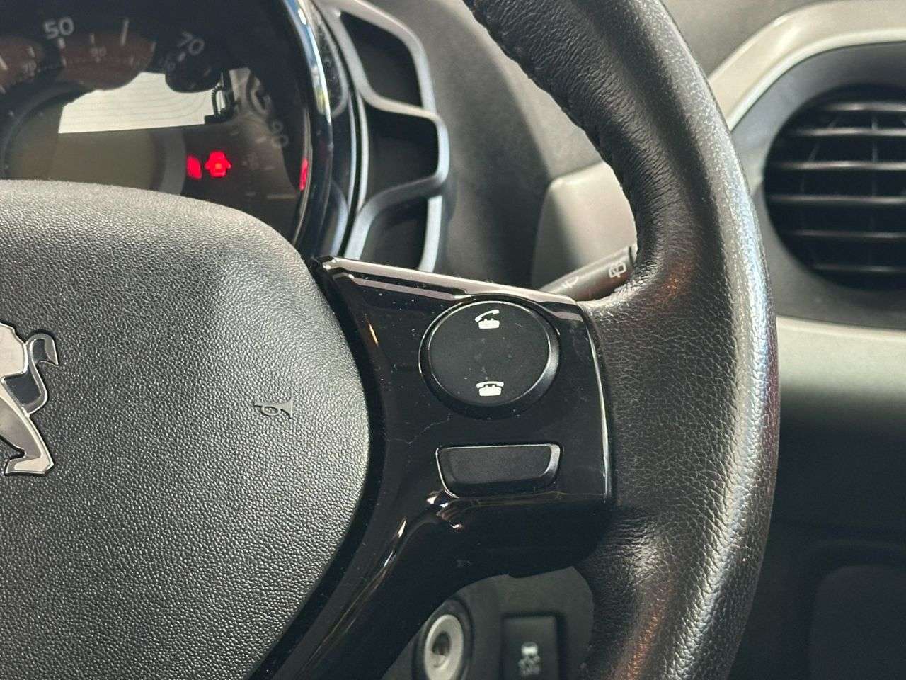 2015 PEUGEOT 108 2015 PEUGEOT 108
