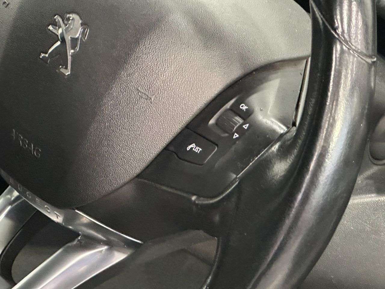 2018 PEUGEOT 2008 2018 PEUGEOT 2008