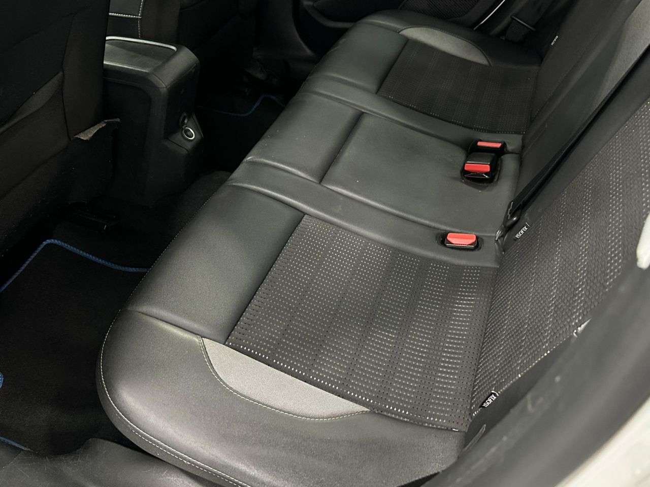 2018 PEUGEOT 2008 2018 PEUGEOT 2008